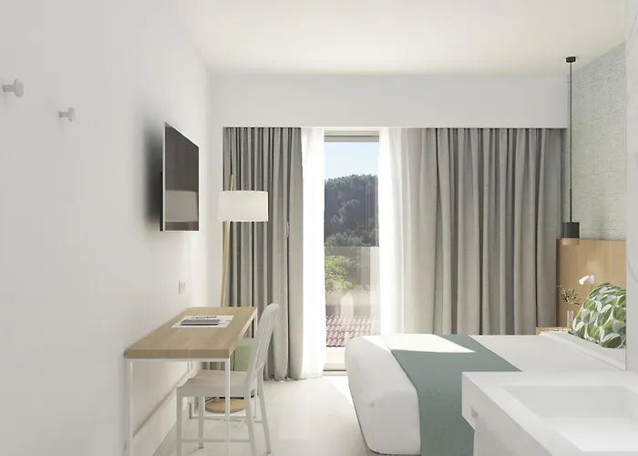 Hotel Seasun Aniram 4*