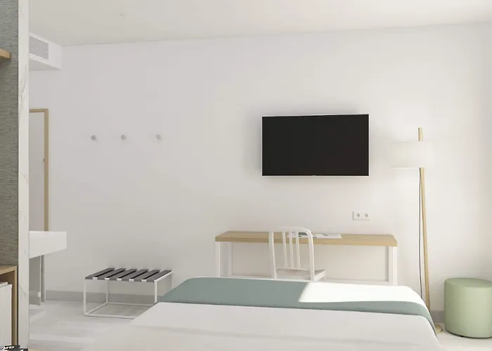 Seasun Aniram Hotell 4*